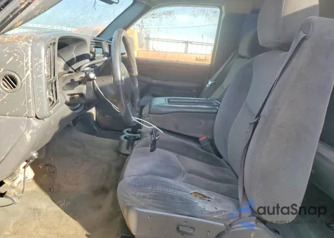 2005 Chevrolet Silverado C1500 z USA, uszkodzony, nr VIN 1GCEC19V55Z129713